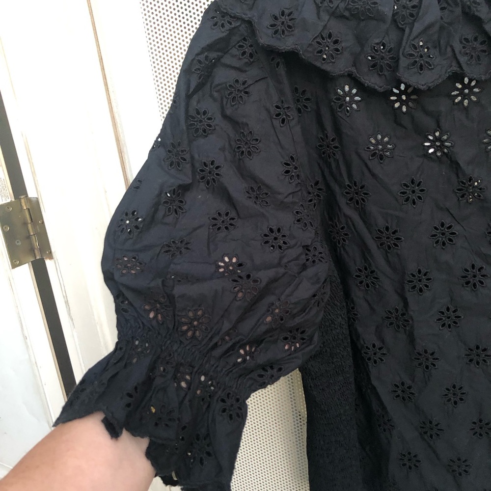 OLD Navy Black Eyelet Peasant Top - Picture 5 of 7